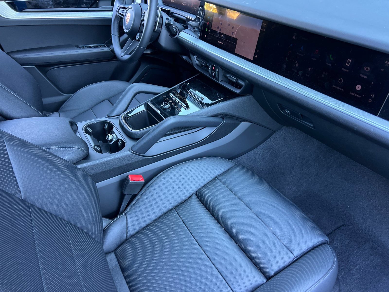 Certified 2026 Porsche Cayenne S AWD/4WD image 17
