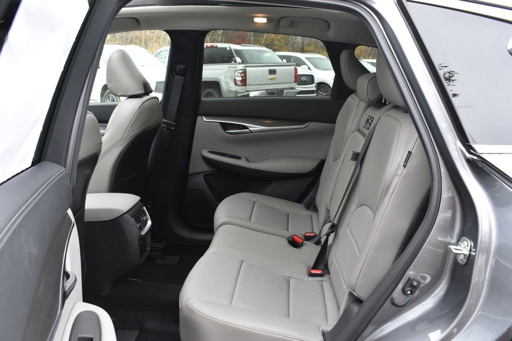 New 2025 INFINITI QX50 Luxe image 29