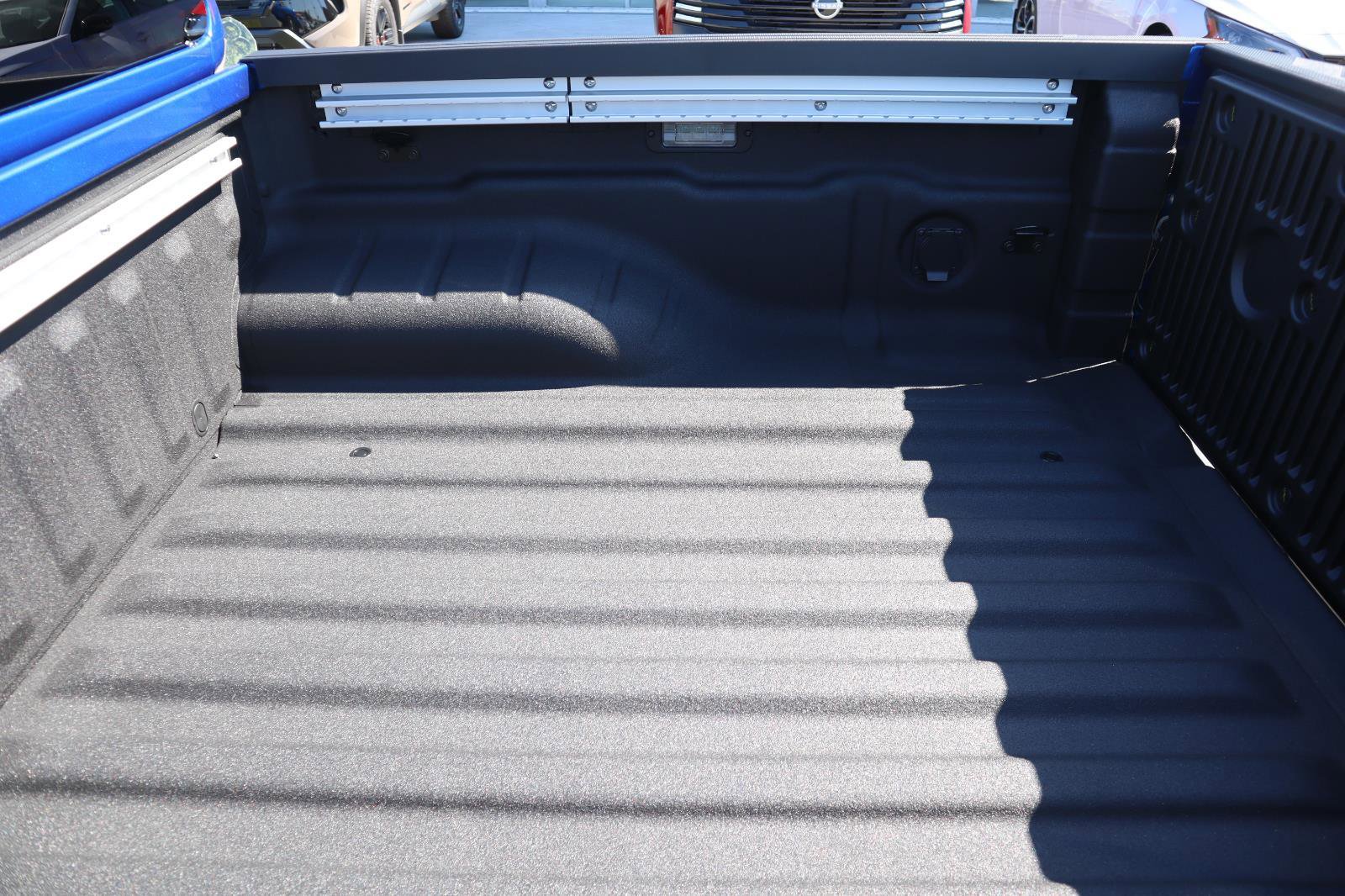 New 2026 Nissan Frontier 4x4 Crew Cab image 10