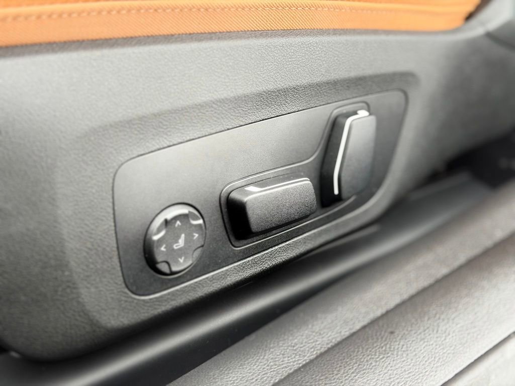 Certified 2025 BMW 440i xDrive Convertible w/ Premium Package image 23