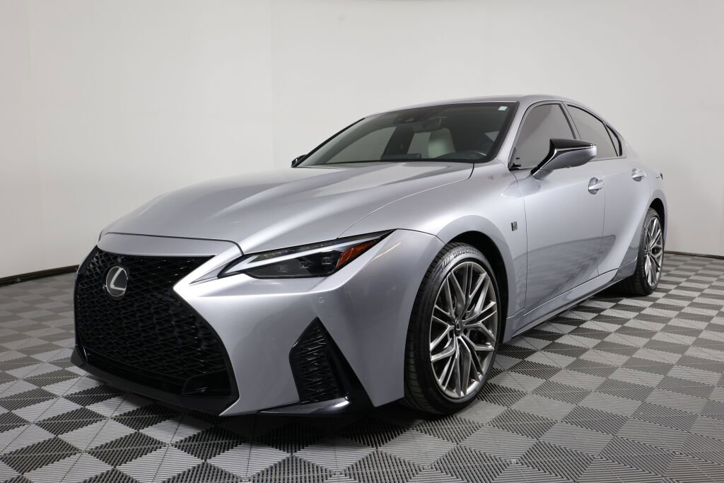 Used 2022 Lexus IS 500 RWD image 5