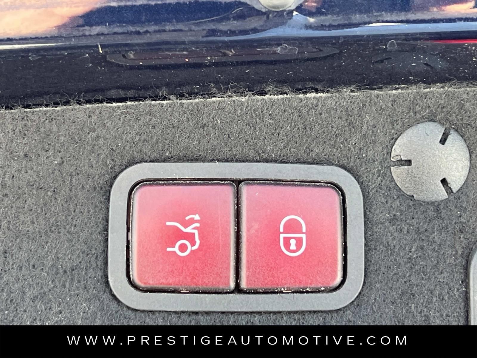 Used 2019 Mercedes-Benz C 300 4MATIC Sedan image 14