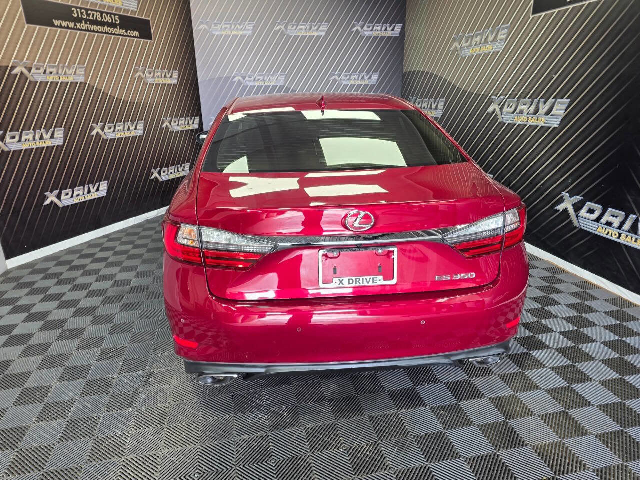 Used 2016 Lexus ES 350 w/ Luxury Package w/Wood Trim image 12