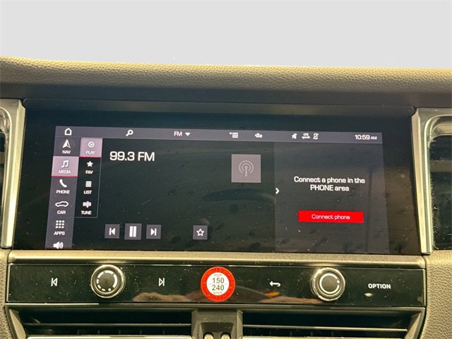 Used 2023 Porsche Macan image 14