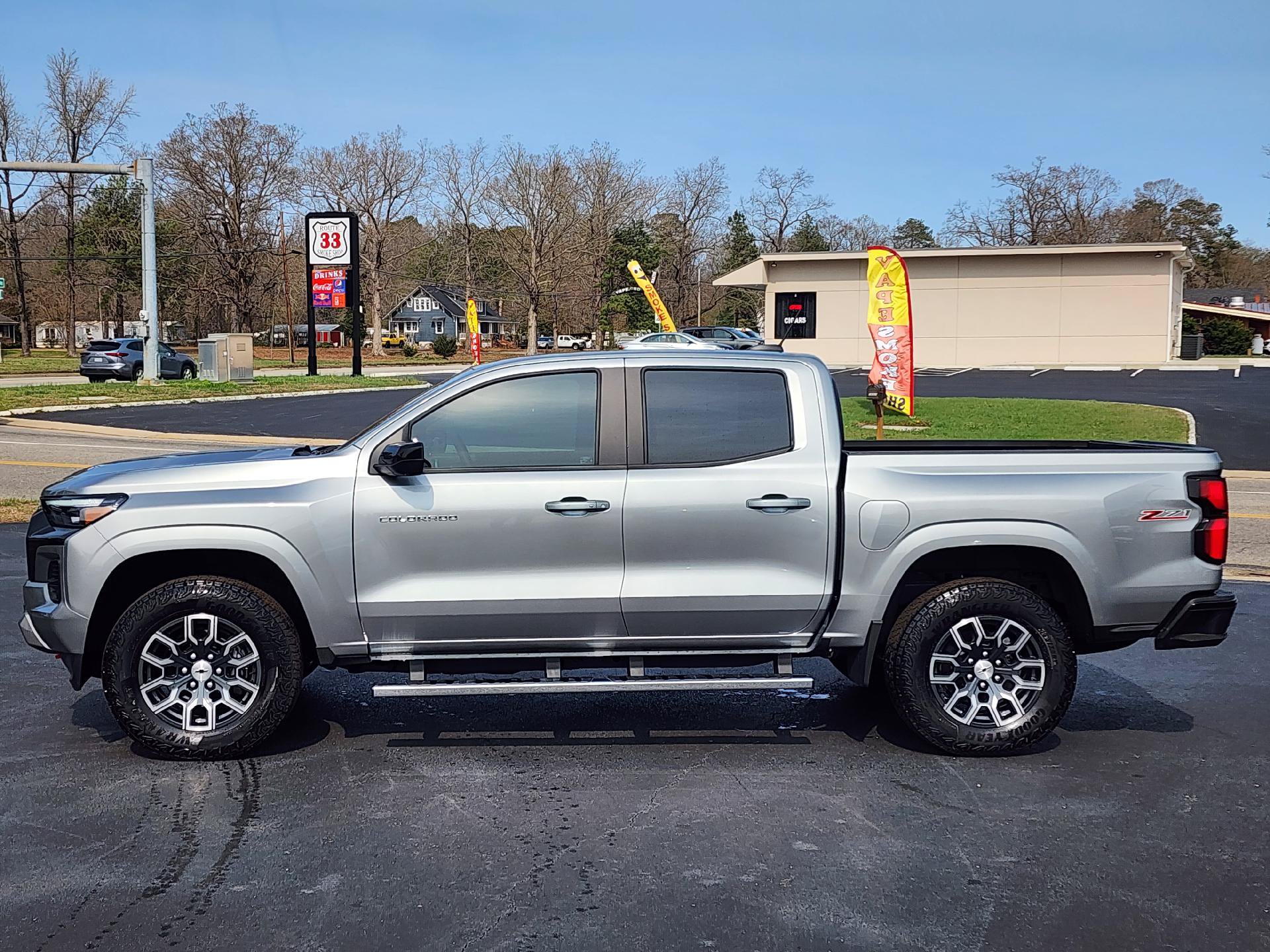 Used 2024 Chevrolet Colorado Z71 w/ Z71 Convenience Package 2 AWD/4WD image 2