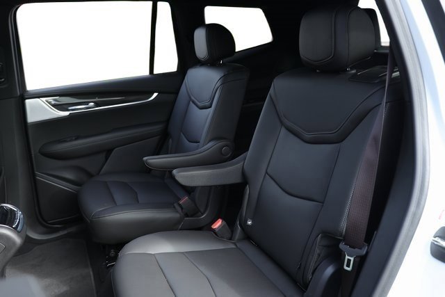 Used 2022 Cadillac XT6 Sport w/ Technology Package image 13