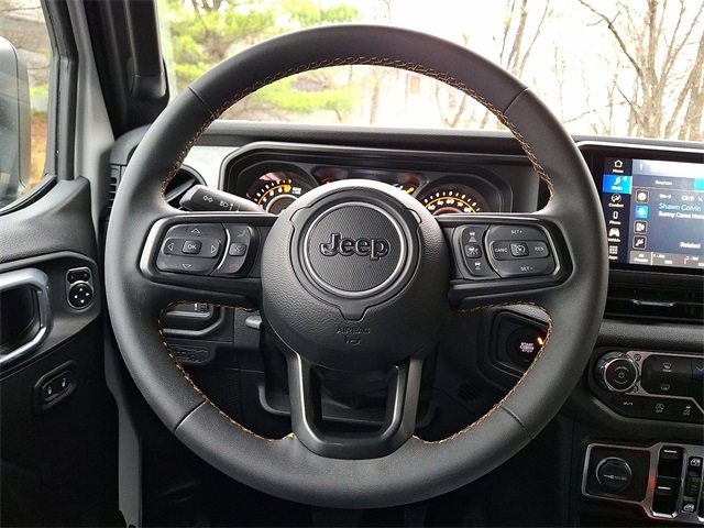 Used 2024 Jeep Gladiator Sport image 17
