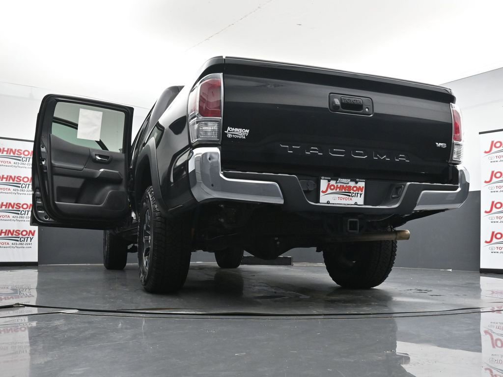 Used 2020 Toyota Tacoma TRD Off-Road AWD/4WD image 44