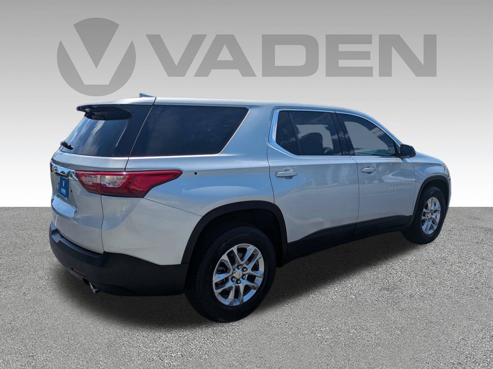 Used 2021 Chevrolet Traverse LS FWD image 27