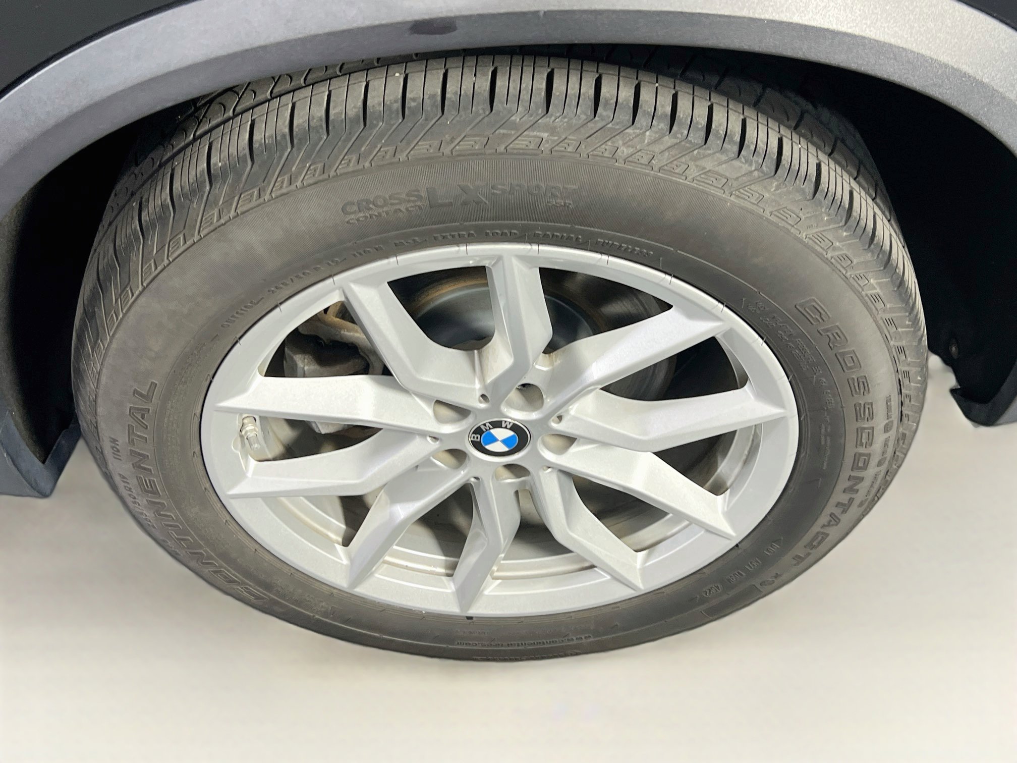 Used 2020 BMW X5 xDrive40i w/ Convenience Package AWD/4WD image 32