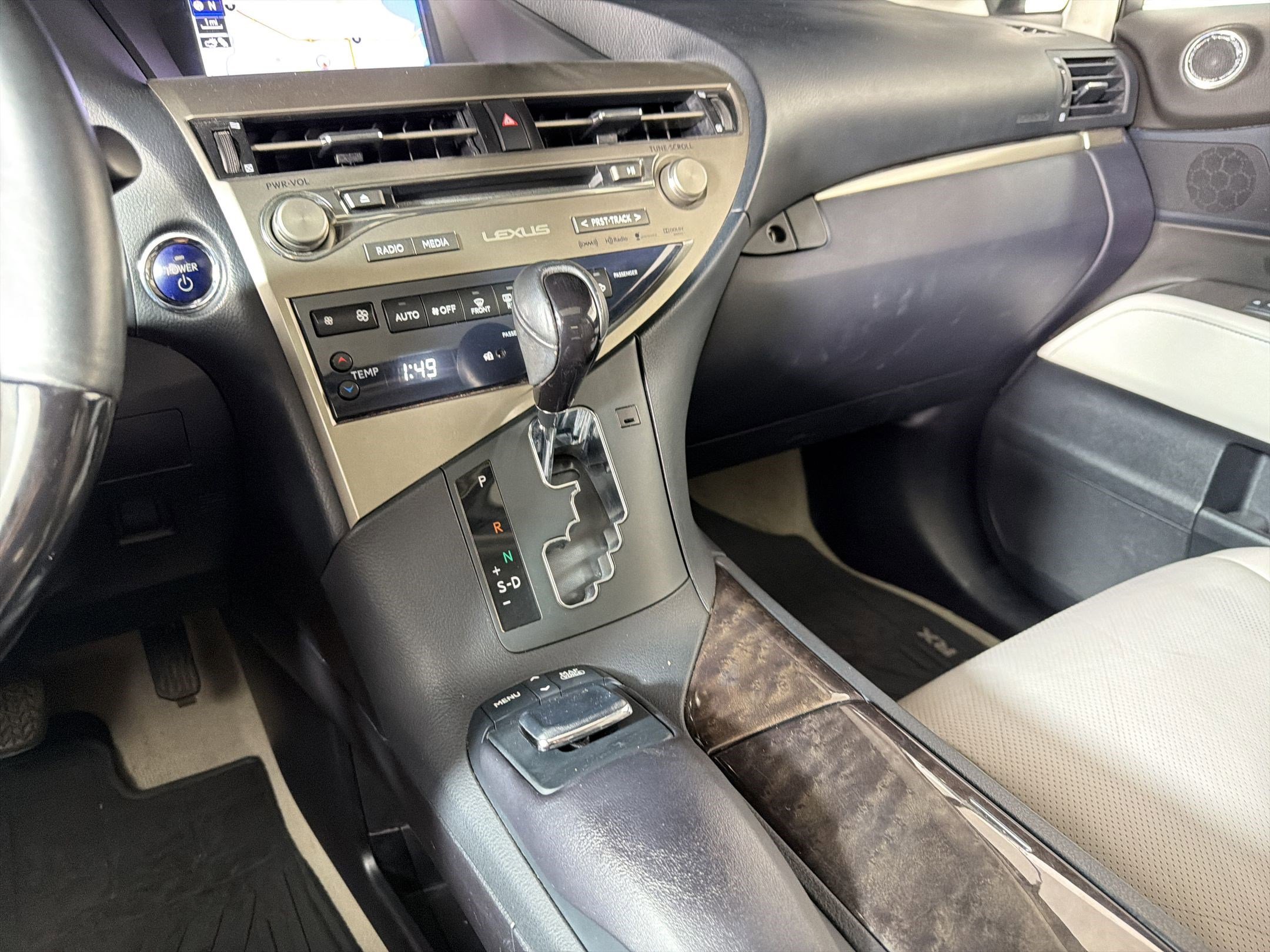 Used 2015 Lexus RX 450h FWD image 26