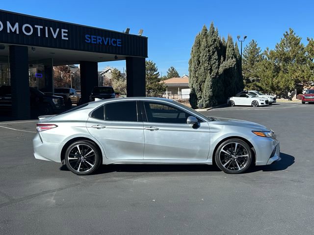 Used 2019 Toyota Camry XSE image 3