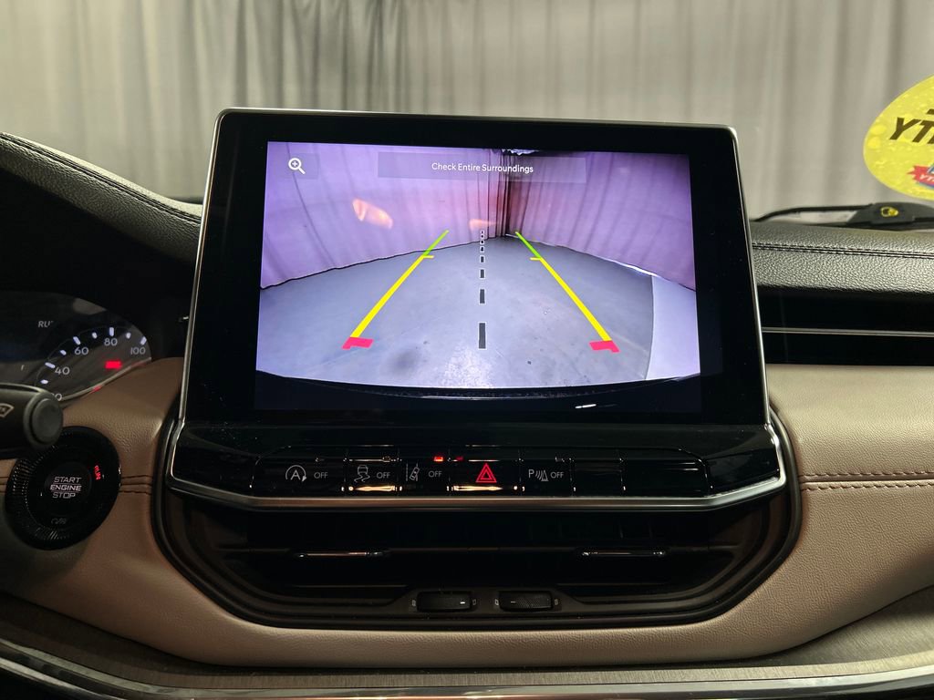 Used 2024 Jeep Compass Limited image 18