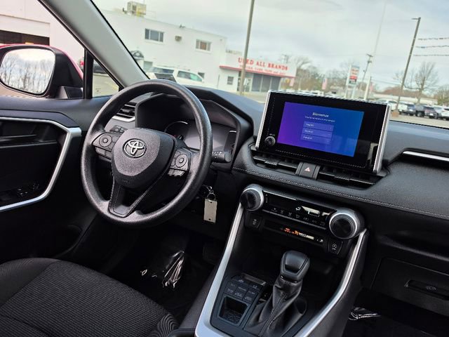 Used 2025 Toyota RAV4 LE image 13