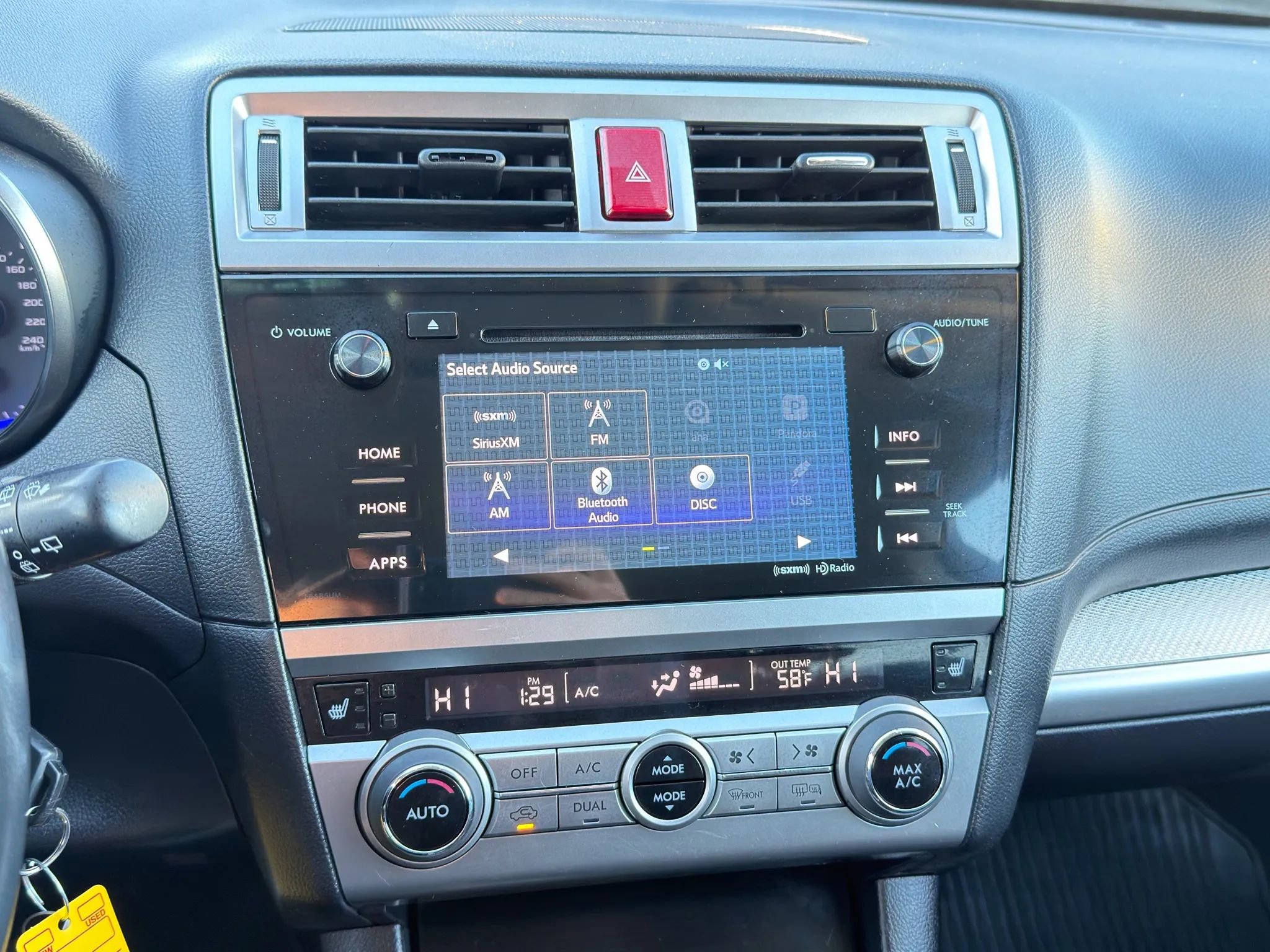 Used 2016 Subaru Outback 2.5i Premium image 17