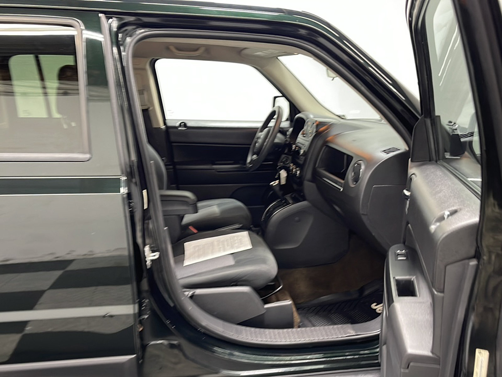 Used 2013 Jeep Patriot Sport w/ PWR Value Group AWD/4WD image 19