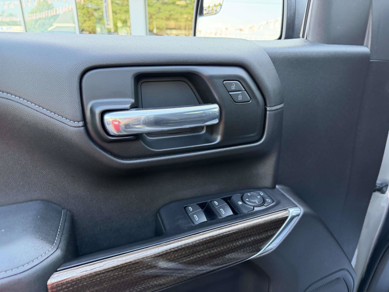 Used 2020 Chevrolet Silverado 1500 RST AWD/4WD image 18