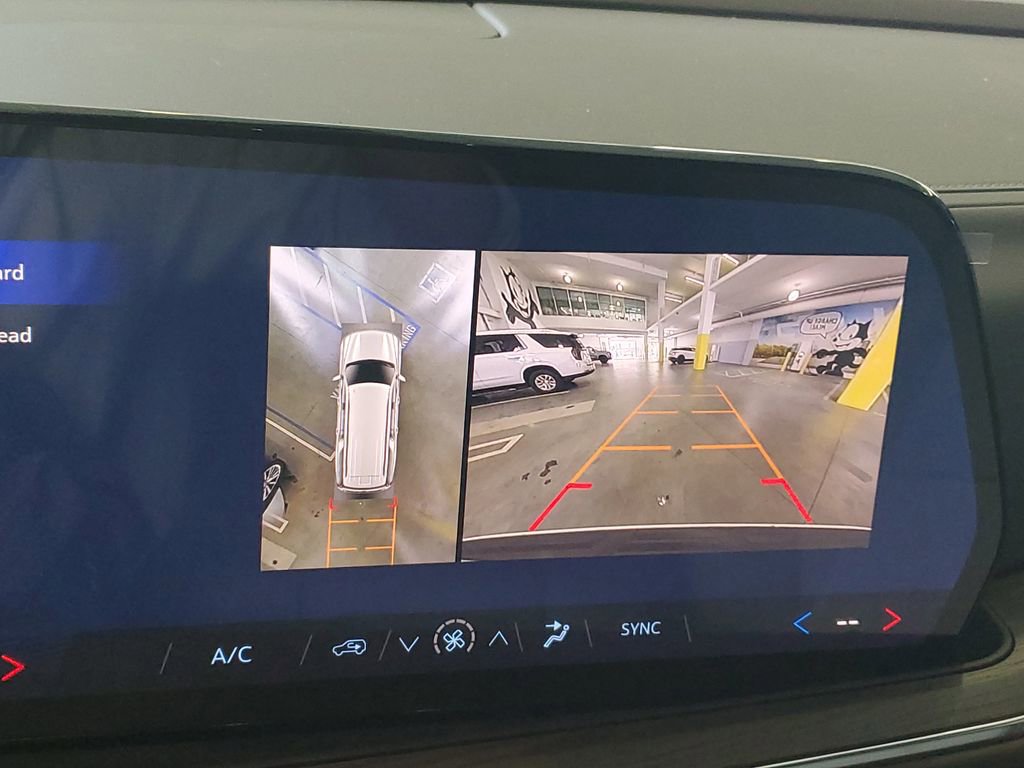 New 2026 Chevrolet Suburban LS image 24