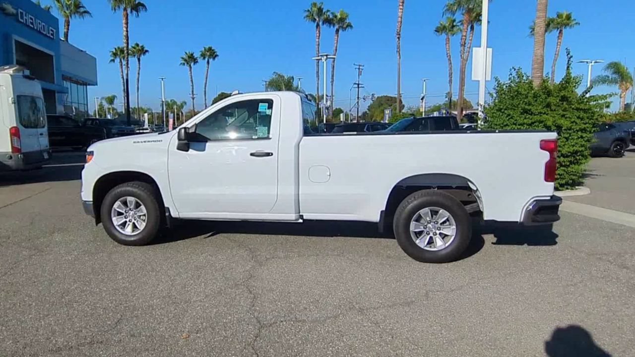 Used 2025 Chevrolet Silverado 1500 W/T RWD image 5