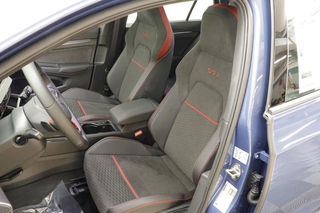 New 2026 Volkswagen GTI SE FWD image 14