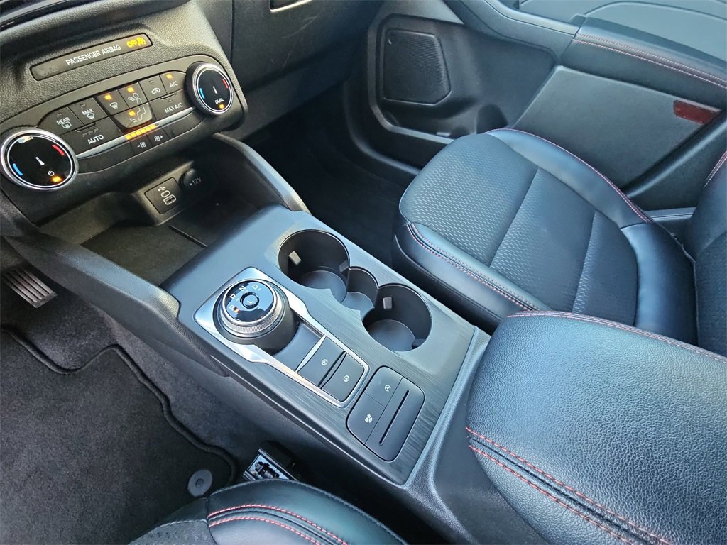Used 2025 Ford Escape ST-Line image 23