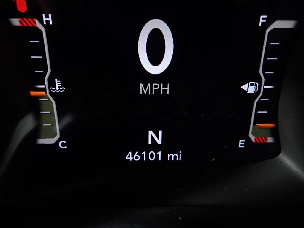 Used 2022 Jeep Wrangler Unlimited Sahara AWD/4WD image 24