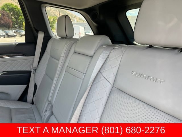 Used 2018 Jeep Grand Cherokee Summit AWD/4WD image 17