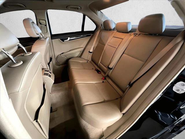 Used 2014 Mercedes-Benz C 250 Sedan image 28