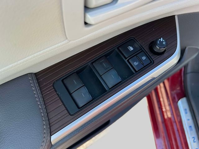 Certified 2024 Toyota Sienna LE w/ LE Plus Package image 20