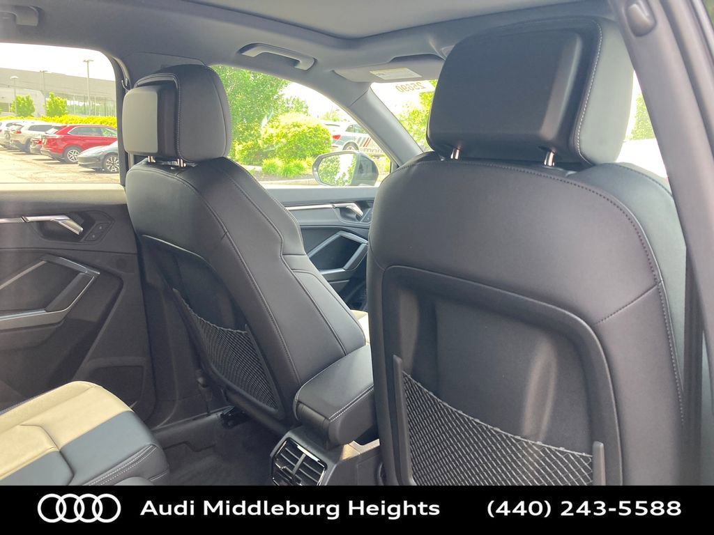 Certified 2025 Audi Q3 2.0T Premium w/ Convenience Package image 27