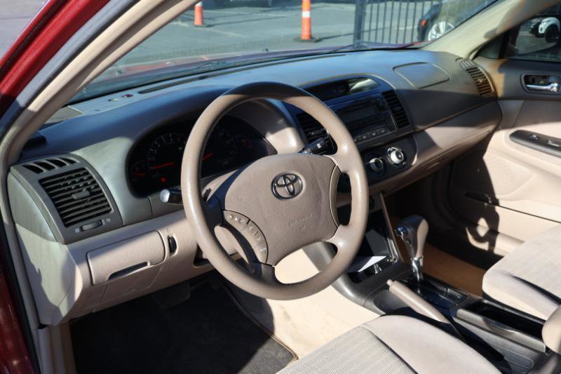 Used 2005 Toyota Camry LE image 17
