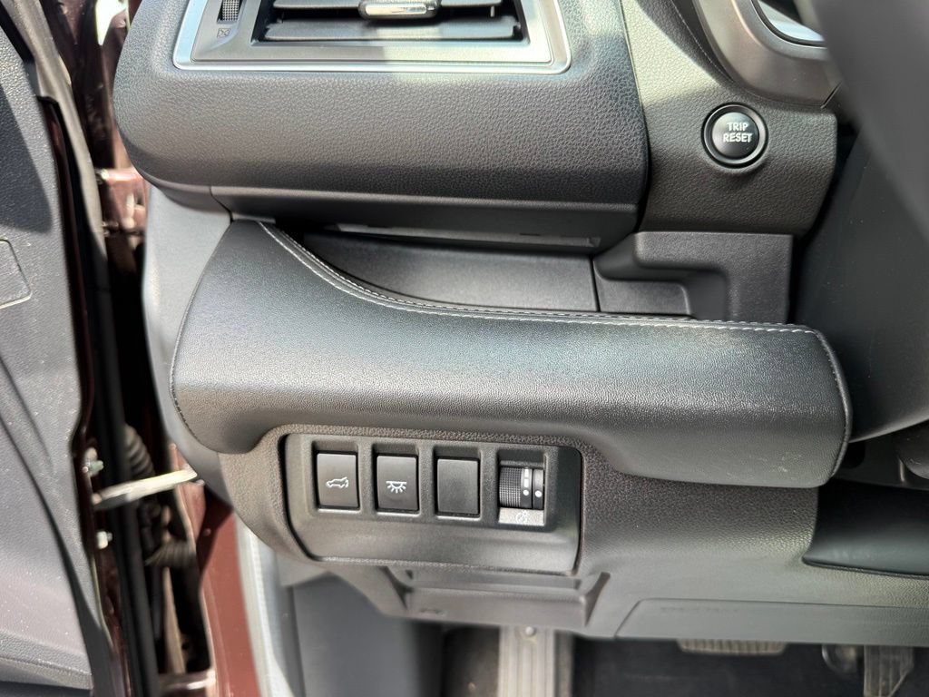 Used 2023 Subaru Ascent Touring AWD/4WD image 14