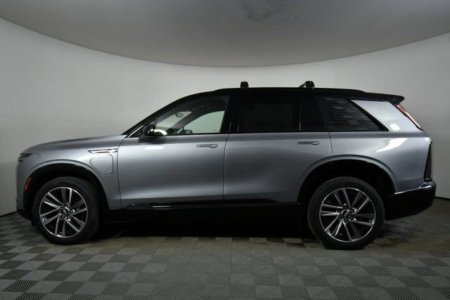 New 2026 Cadillac Vistiq Sport image 2