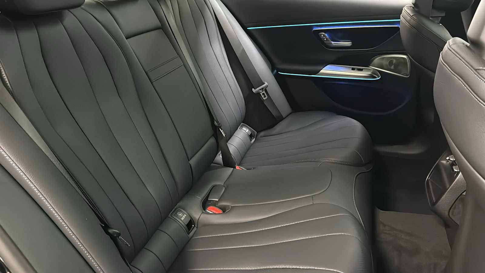 New 2027 Mercedes-Benz E 350 4MATIC Sedan image 34