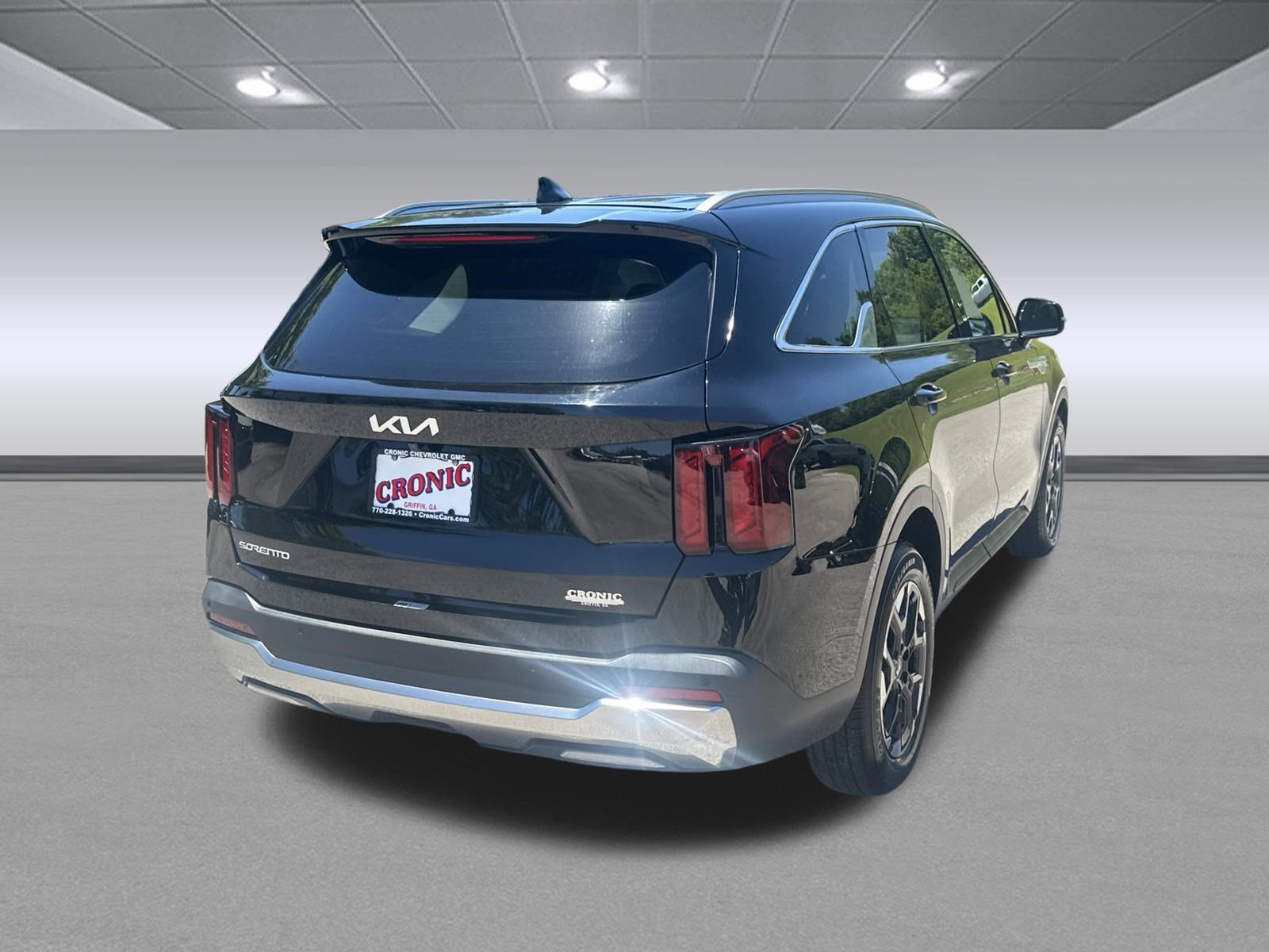 Used 2024 Kia Sorento S FWD image 3