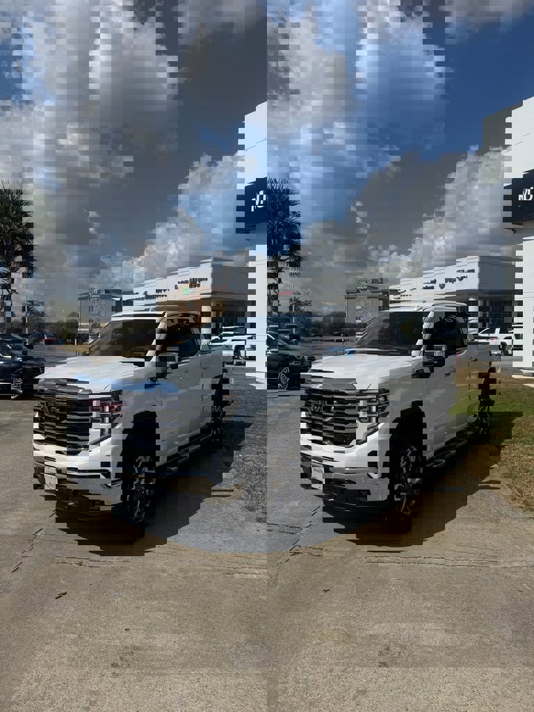 New 2026 GMC Sierra 1500 SLT image 4