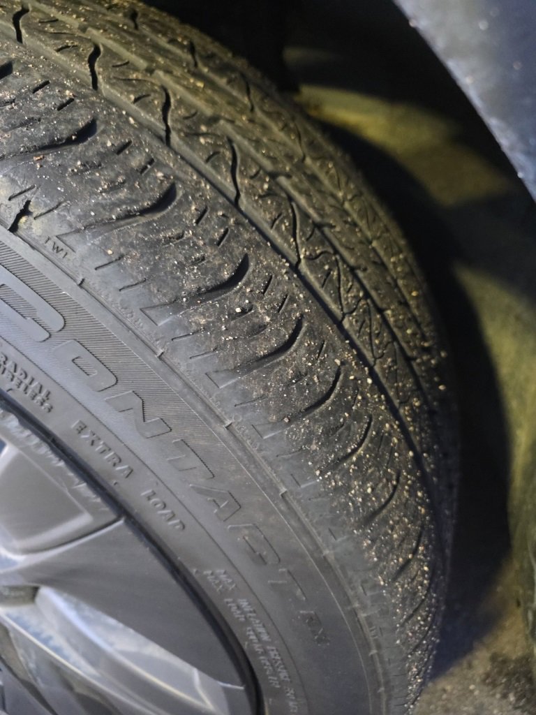 Used 2022 Tesla Model Y Long Range image 13