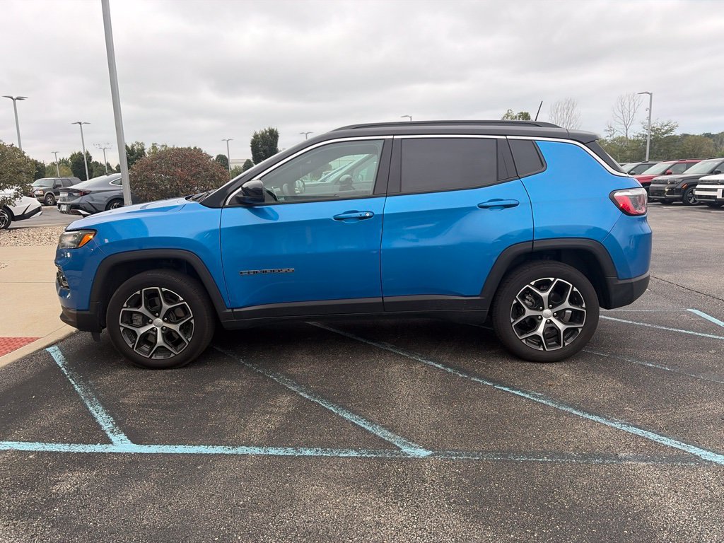 Used 2024 Jeep Compass Limited AWD/4WD image 5