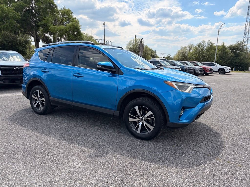Used 2018 Toyota RAV4 XLE FWD image 4