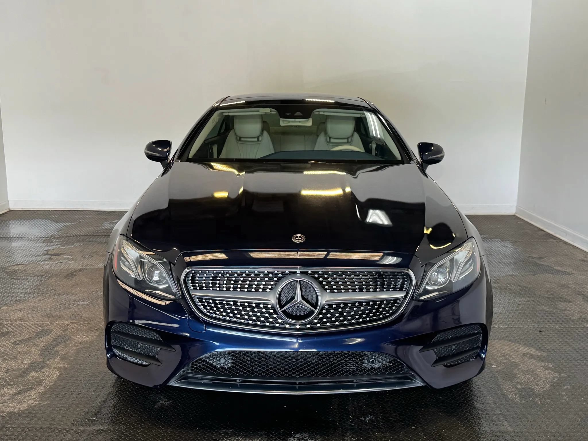Used 2018 Mercedes-Benz E 400 Coupe image 2