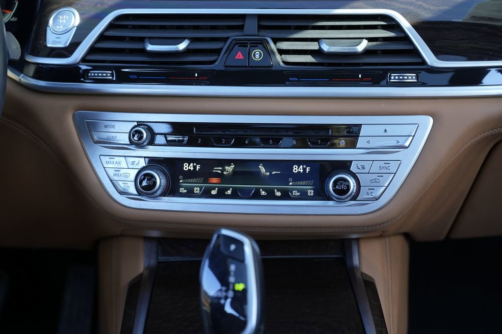 Used 2020 BMW 750i xDrive w/ Cold Weather Package image 47