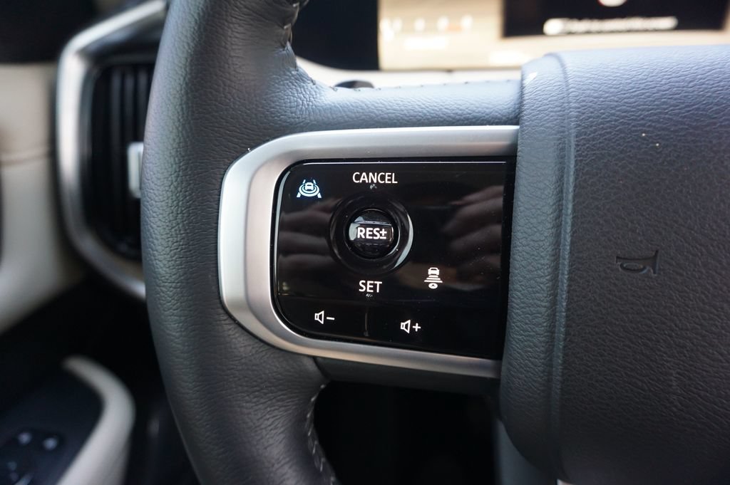 Used 2025 Nissan Armada Platinum RWD image 8