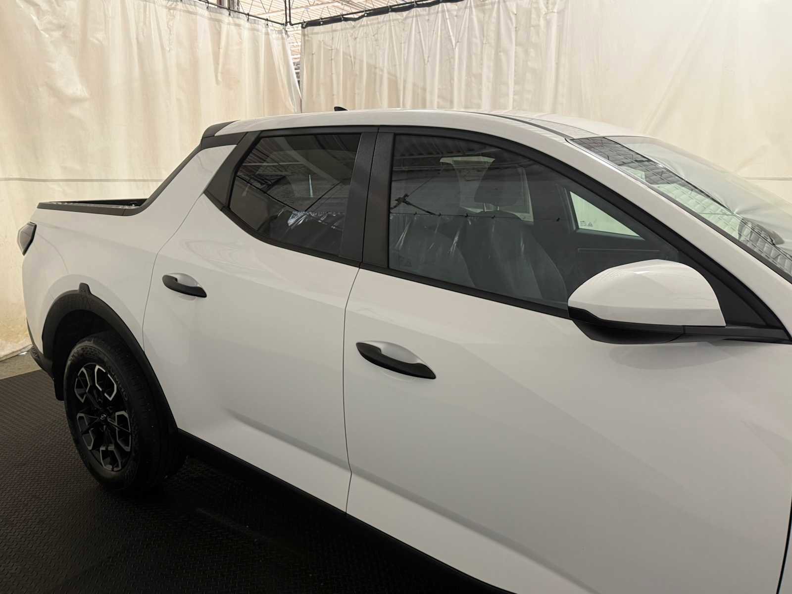 Used 2023 Hyundai Santa Cruz SE image 11