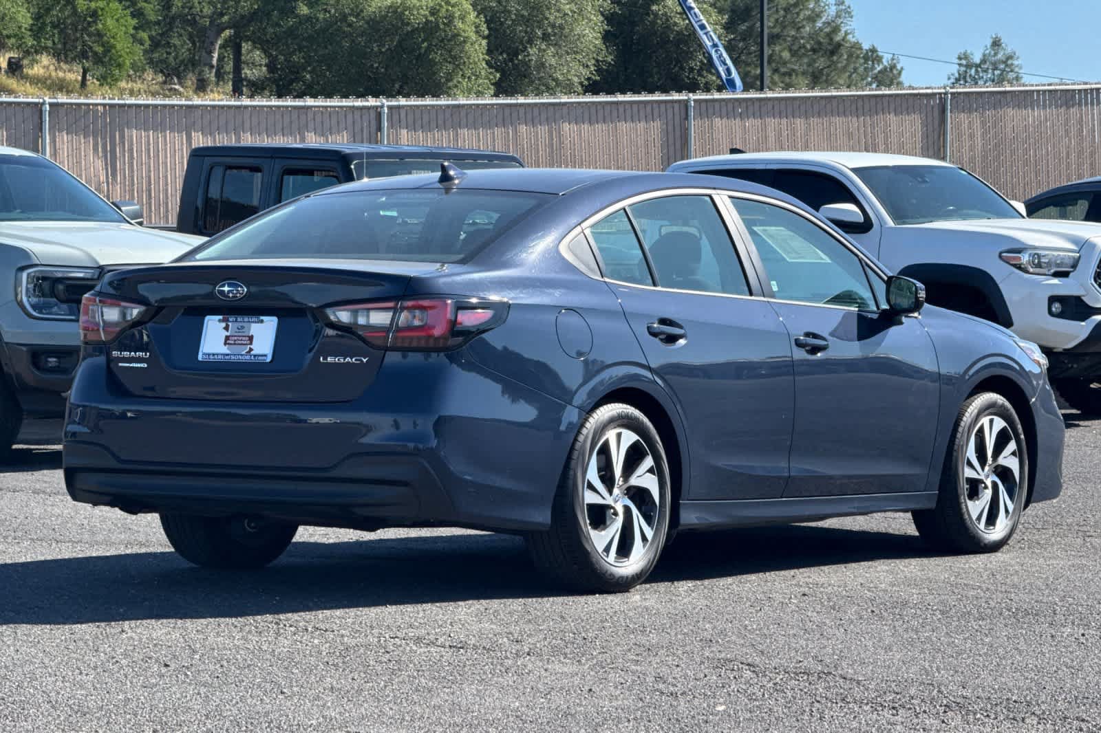 Used 2025 Subaru Legacy Premium AWD/4WD image 3