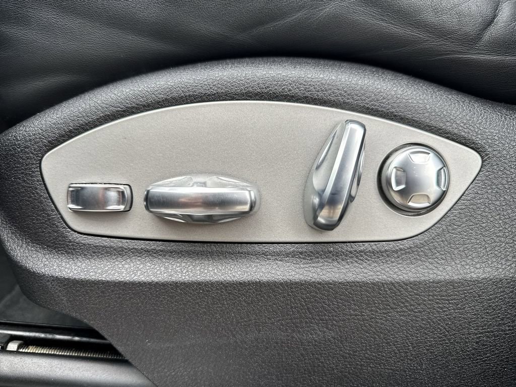 Used 2020 Porsche Macan S image 16