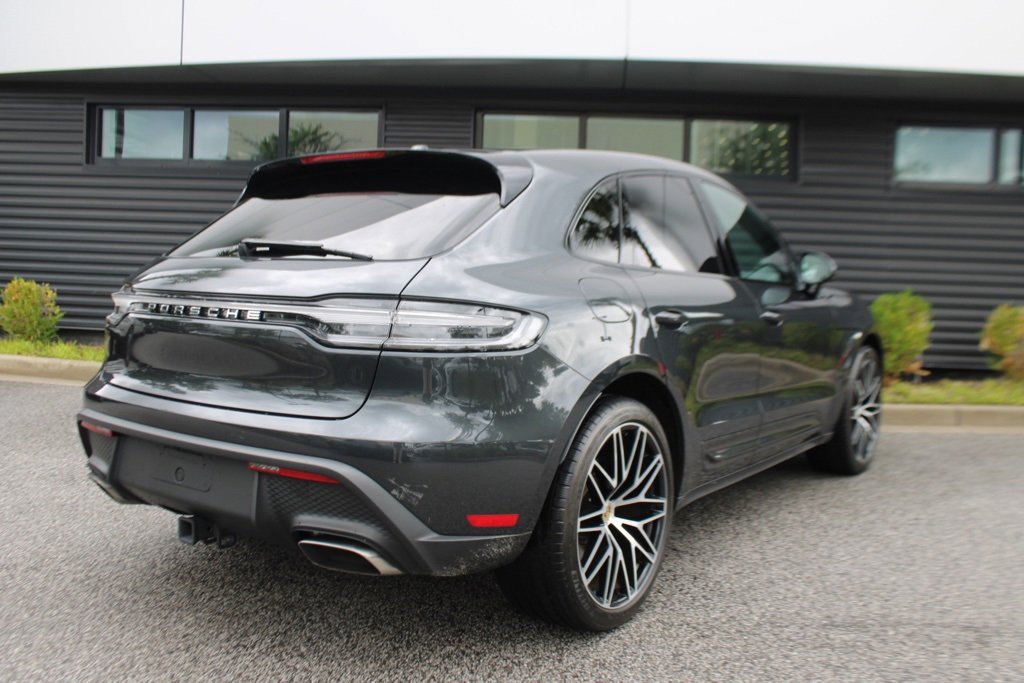 Used 2025 Porsche Macan image 7