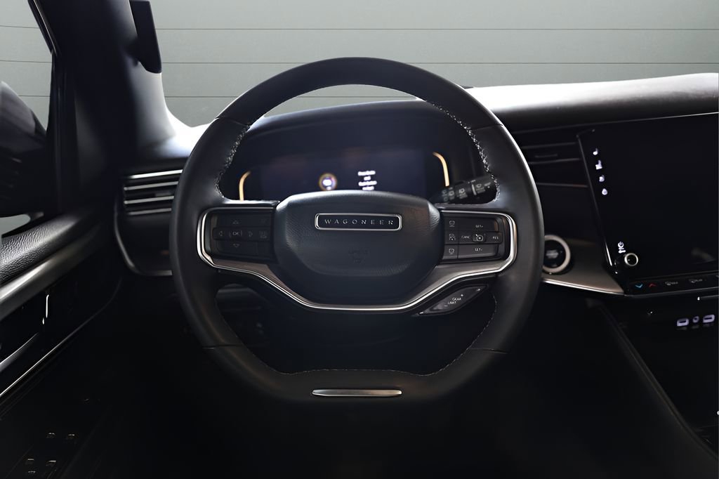 Used 2023 Jeep Wagoneer Series II image 42