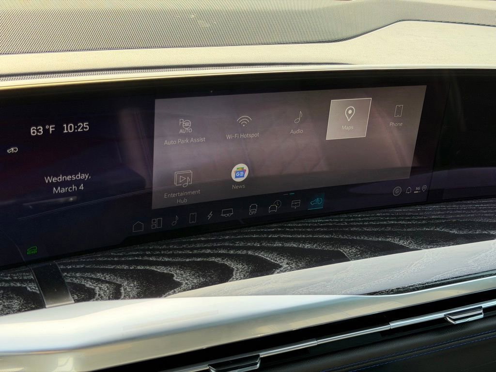 New 2026 Cadillac Escalade IQ Sport 1 w/ LPO, ONYX Package image 8