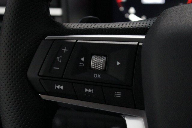 New 2026 Mitsubishi Outlander SE FWD image 9