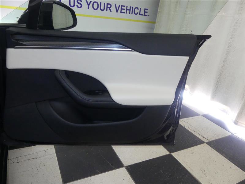 Used 2022 Tesla Model S Plaid image 23